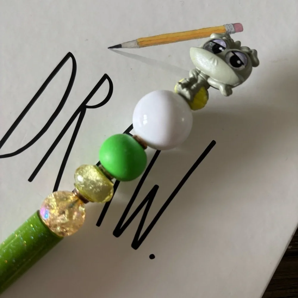 Disney Doorables: The Princess & the Frog: Ray handmade beaded pen